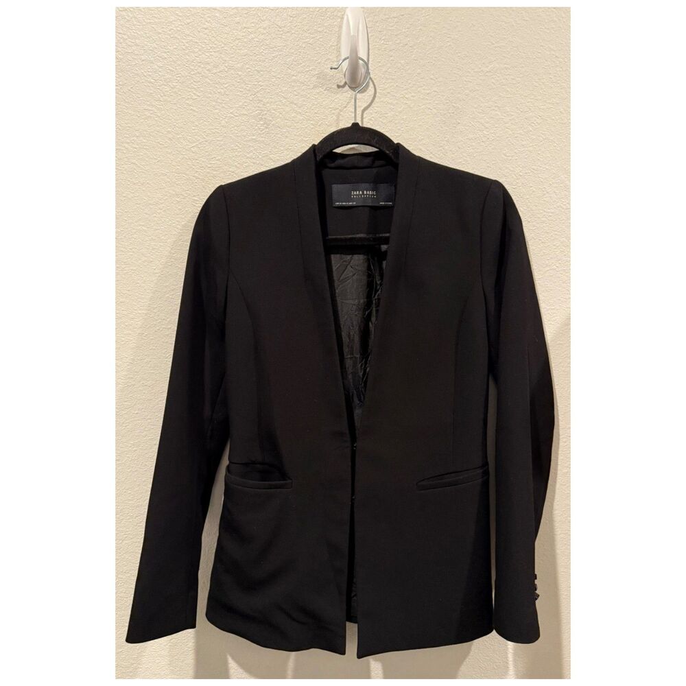 Zara Basic Black Fitted Hook Closure Blazer - image 1